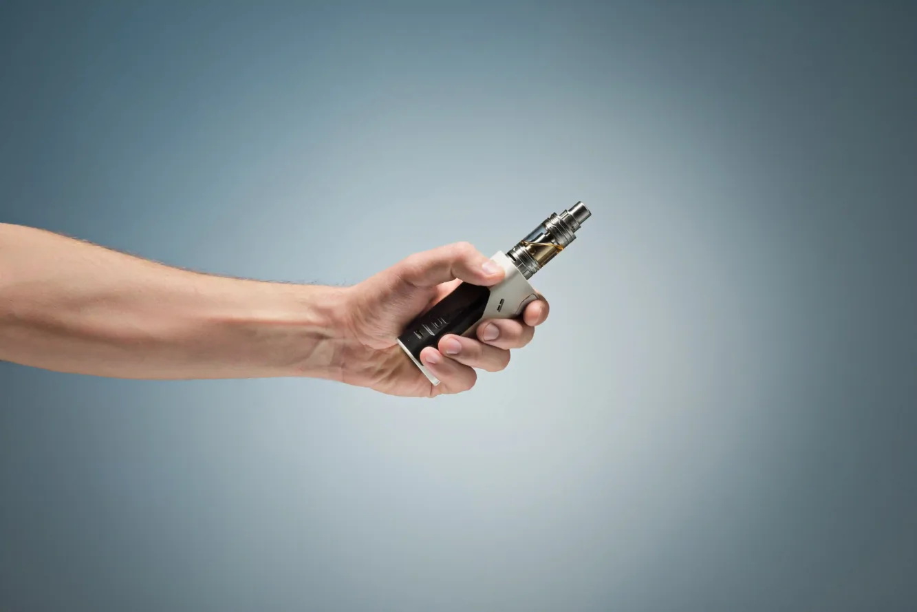 Discover the pros and cons of non-disposable vapes.